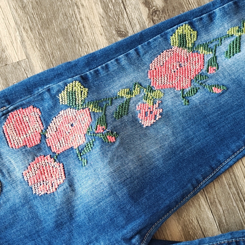 Pullit Jeans With Floral Embroidery. Size 29 - Picture 3 of 8